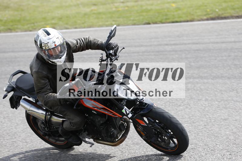 Archiv-2025/10 23.04.2025 Cornu Master School ADR/gruen-vert/43